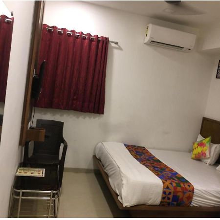 Hotel Sai Pratik By WB Inn Navi Mumbai Bagian luar foto