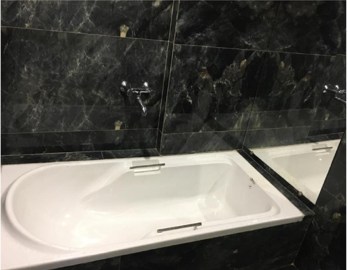 Hotel Sai Pratik By WB Inn Navi Mumbai Bagian luar foto